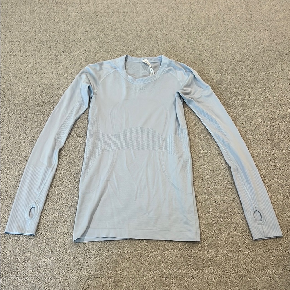 Lululemon Women's Light Blue Long Sleeve Top - Size 4